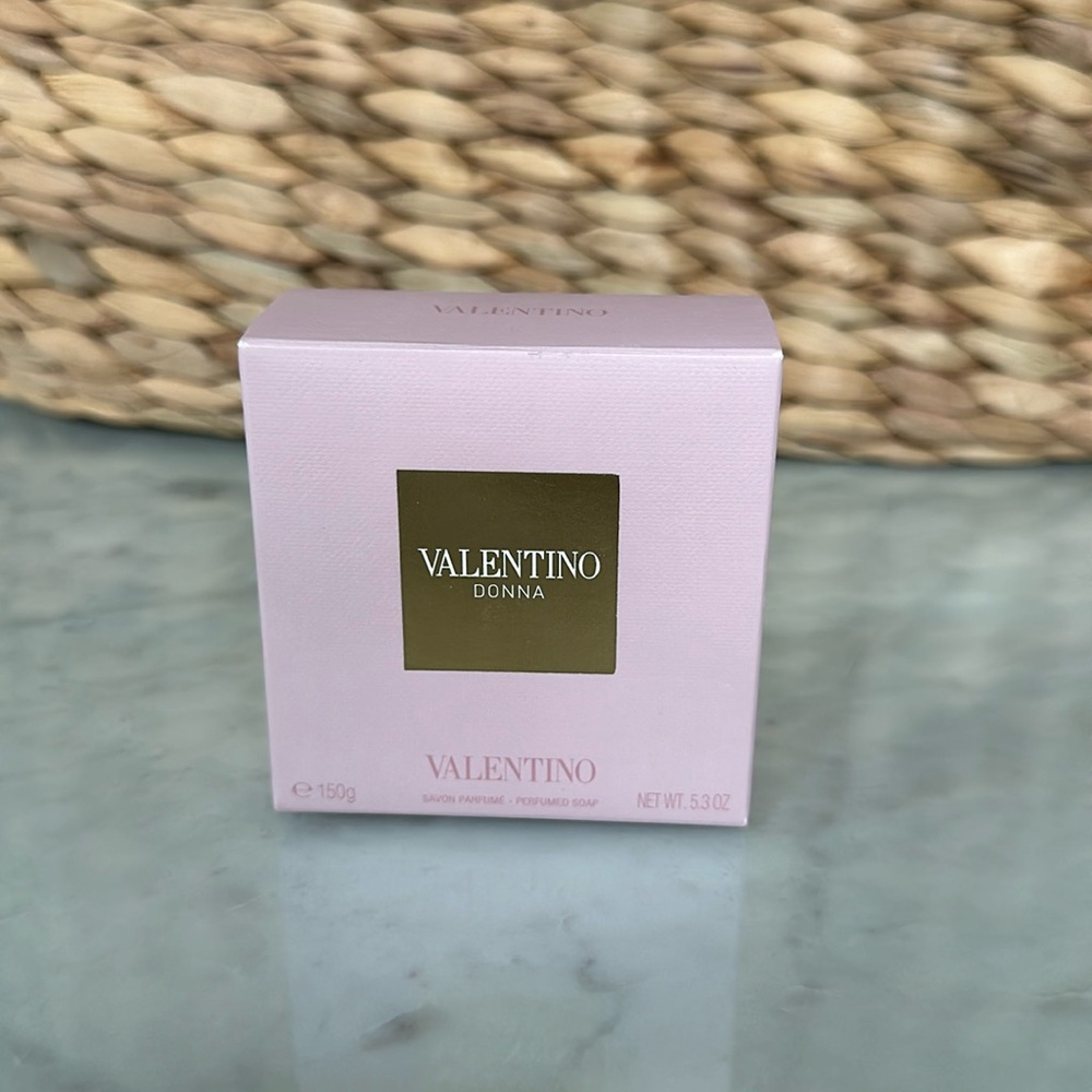 Valentino Donna soap